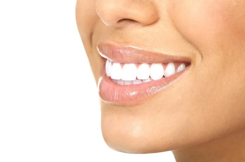 arcilla para los dientes - Cómo blanquear los dientes con arcilla blanca