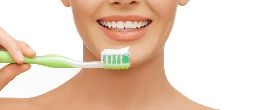 pasta de dientes sin fluor - Cómo cepillarse los dientes sin flúor