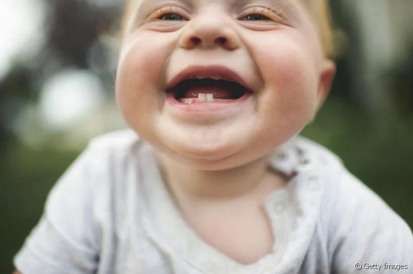 sintomas cuando salen los dientes a los bebes - Cómo saber si mi bebé tiene fiebre por los dientes