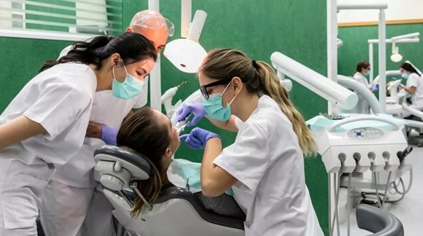 dentista carrera universitaria - Cuántos años es la carrera de Odontología